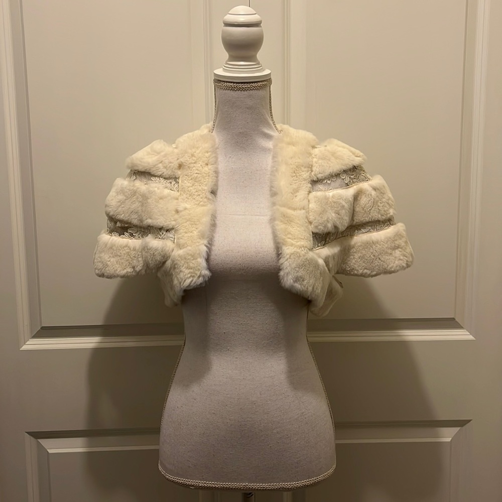 Diana Rosh White Fur and Lace Capelet